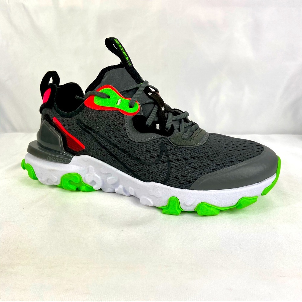 New Nike React Vision WW Youth Size 6.5Y